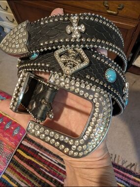 Buckle Women's Black Rhinestone Studded Belt with Turquoise Accents